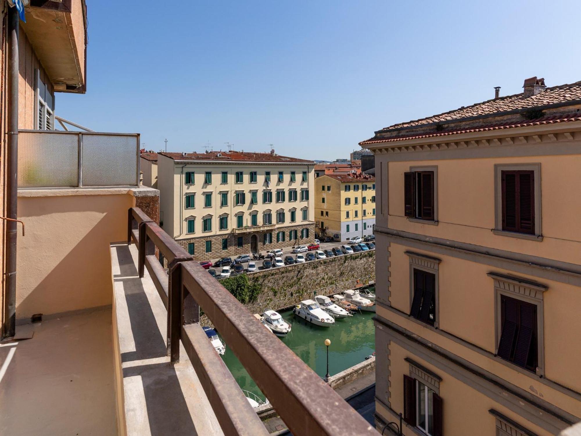 Livorno Central And Modern 2 Apts & 1 Room! Esterno foto